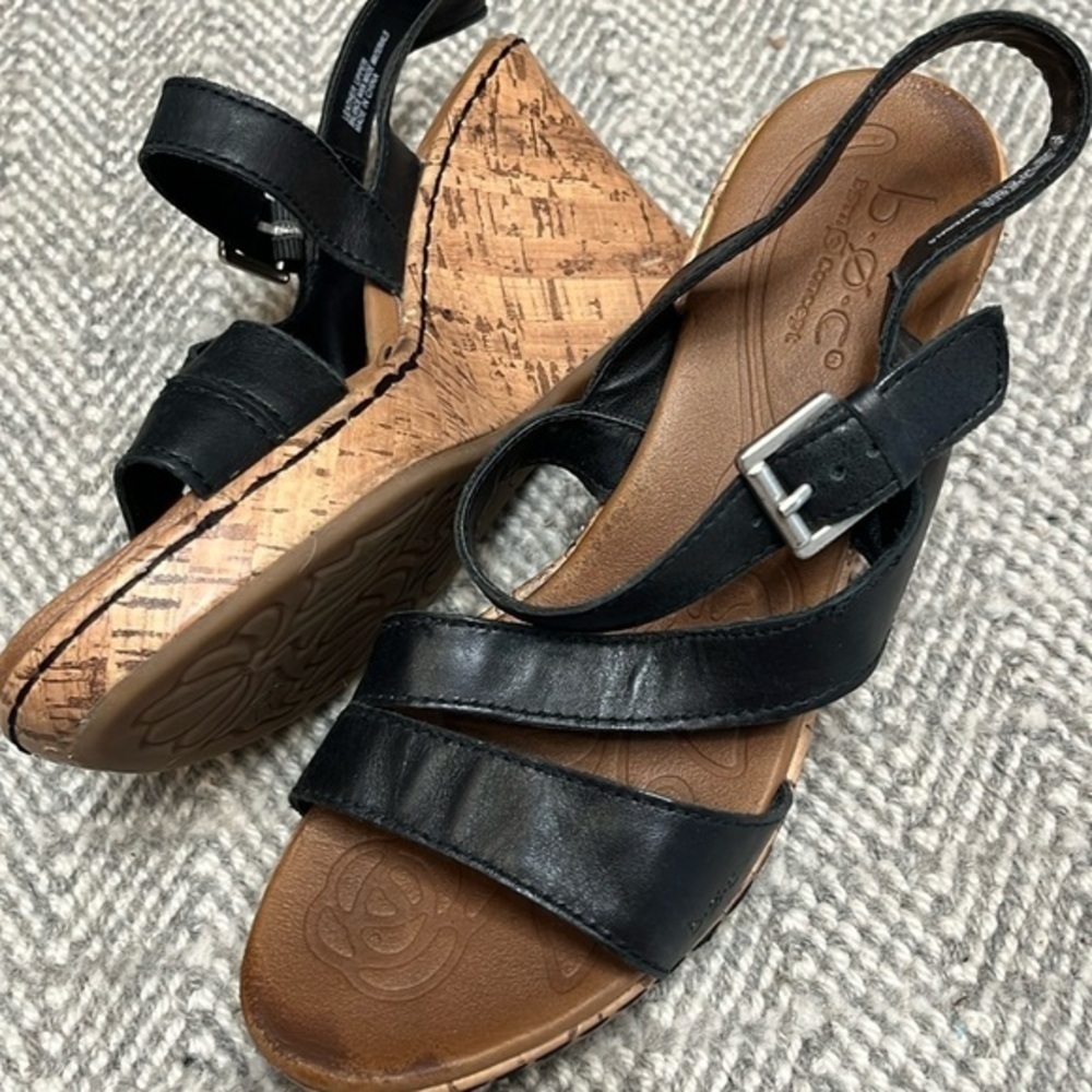 BOC Born Concept black leather strap wedge sandals women’s size 8